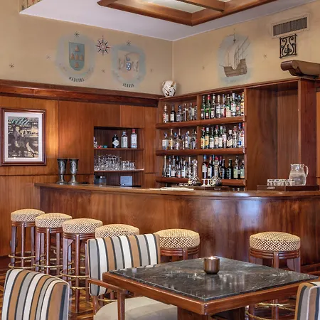 Britania Art Deco 4*