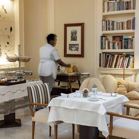 Ξενοδοχείο Britania Art Deco 4*