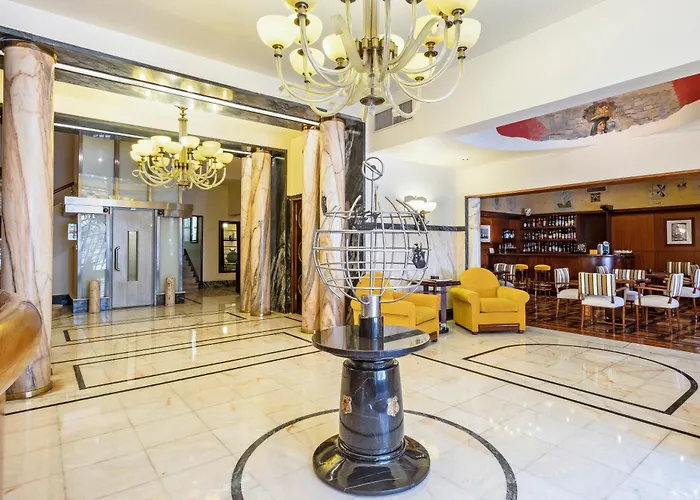 Britania Art Deco 4*